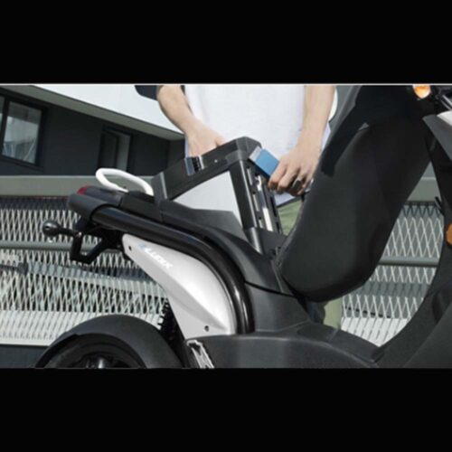 Alternative view of Peugeot eLudix Noir Black Elmoped (Bosch 2500W)