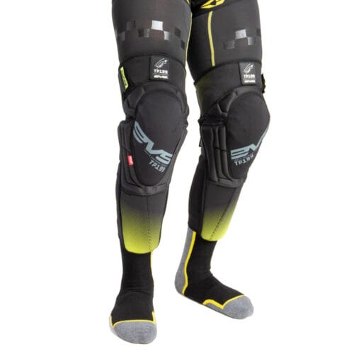 Alternative view of EVS TP199 Knä-/skenbensskydd Svart/Hi Vis